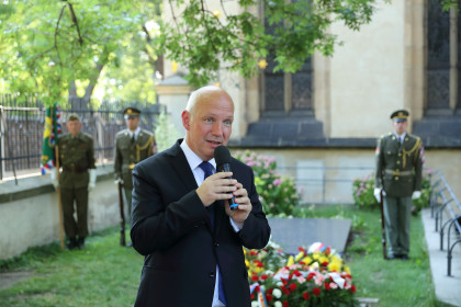 Boj za pravdu a Milada Horáková – projev na Vyšehradském hřbitově