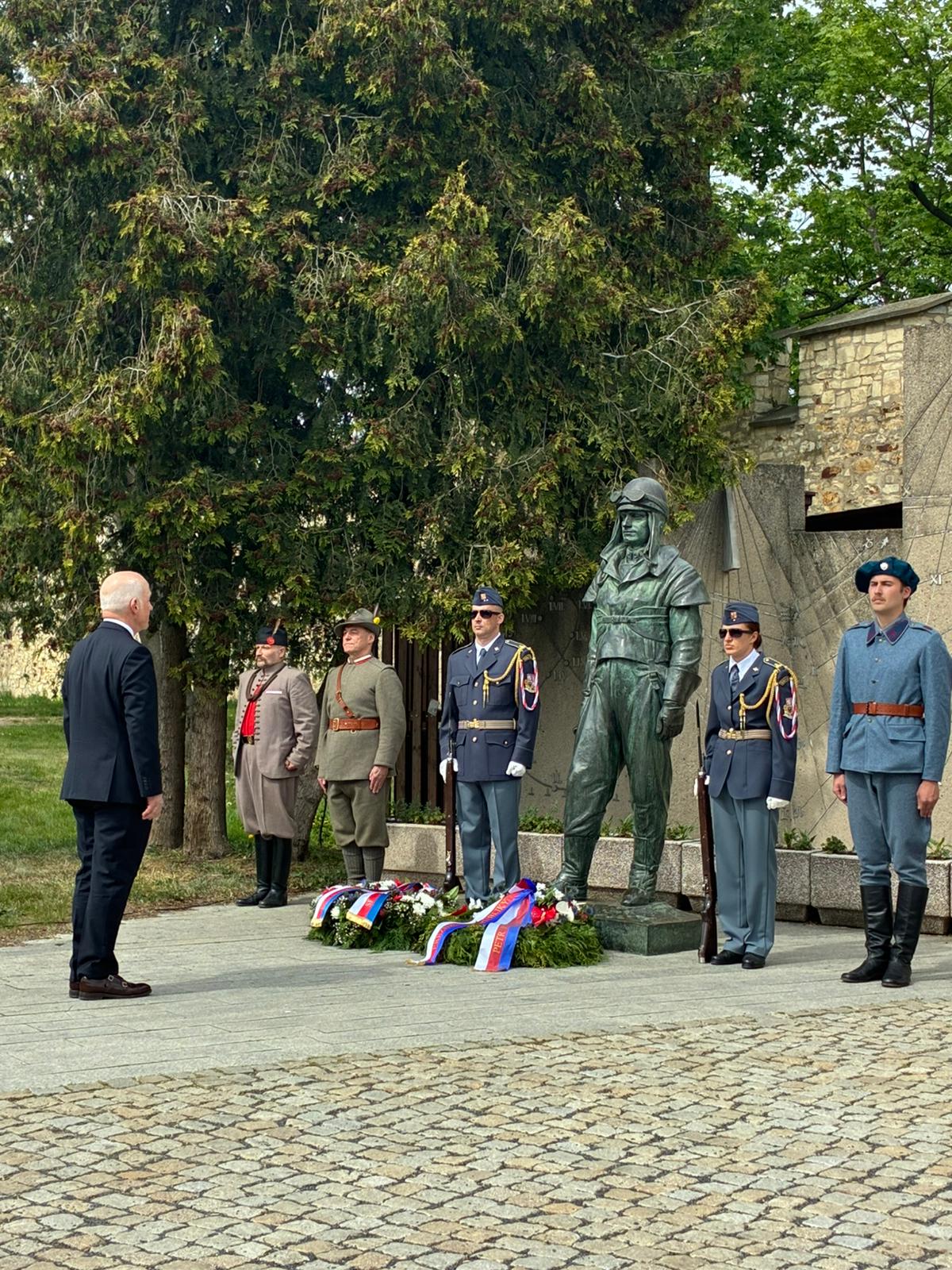 Projev na slavnosti u sochy Milana Rastislava Štefánika: Ideály, za něž bojovali zakladatelé naší novodobé státnosti, se nikam nevypařily